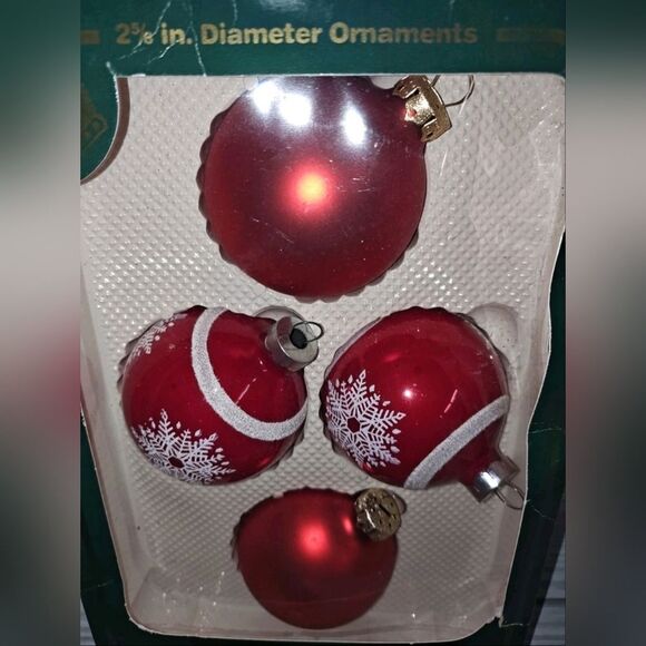 Visions By Holly Christmas Holiday Vintage Red Glass Tree Ornaments Snowflakes - Picture 4 of 9